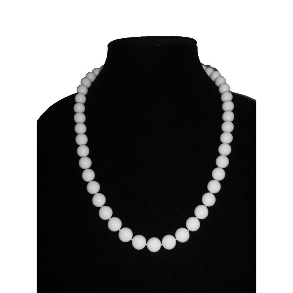 White Plastic Celluloid Beaded Necklace Twist Clasp Closure vINTAGE